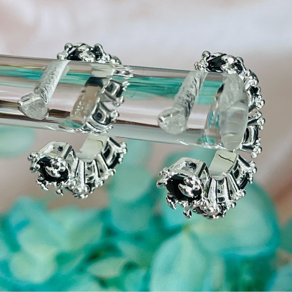 Tous Onyx Black Pavilion Up 4-little Bears Huggers Prongs Dangle Hoops Earrings - Picture 7 of 16